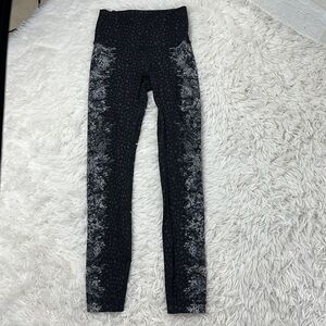 Lululemon Wunder Under Hi-Rise Tight Overlace Wunderunder HR Ice Grey Black